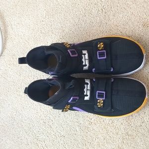 Nike Lebron Soldier  XIII "Lakers"